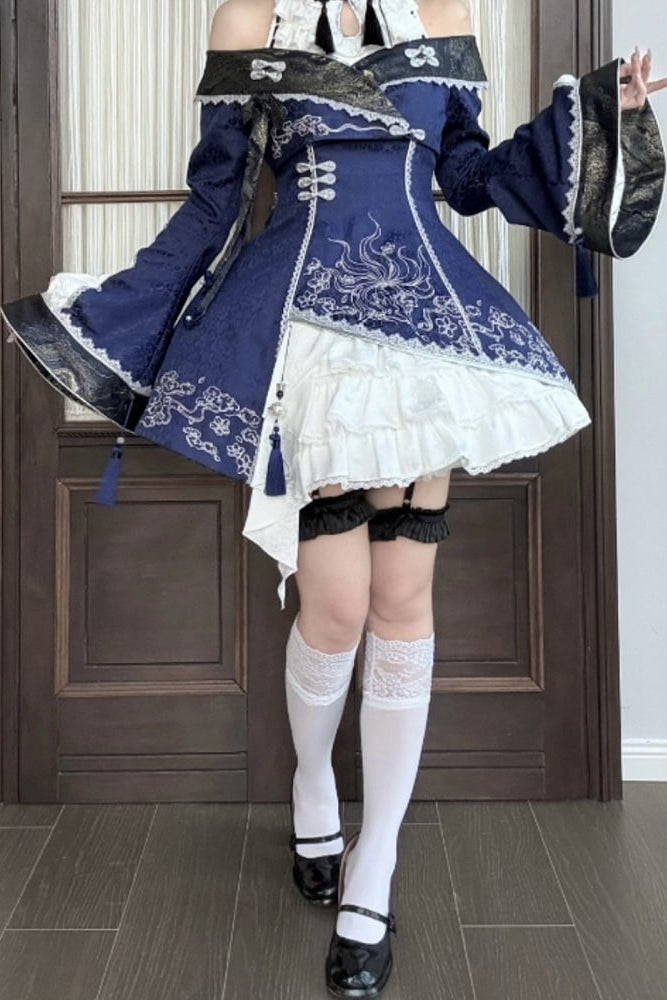 [Reservierungsschluss am 9. Oktober] Dunkelblau-weißes Gothic-Chinese-Lolita-Kleid mit Stickerei eines neunschwänzigen Fuchses + schulterfreie Jacke mit Glockenärmeln im Set