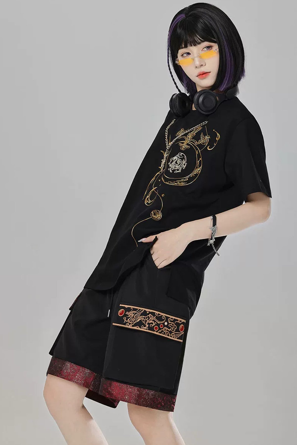 Short-Sleeve Dragon Embroidered T-Shirt and Shorts Set-Up
