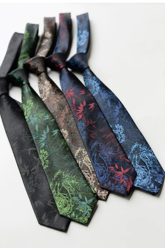 Corbata con patrón bordado de estilo nacional