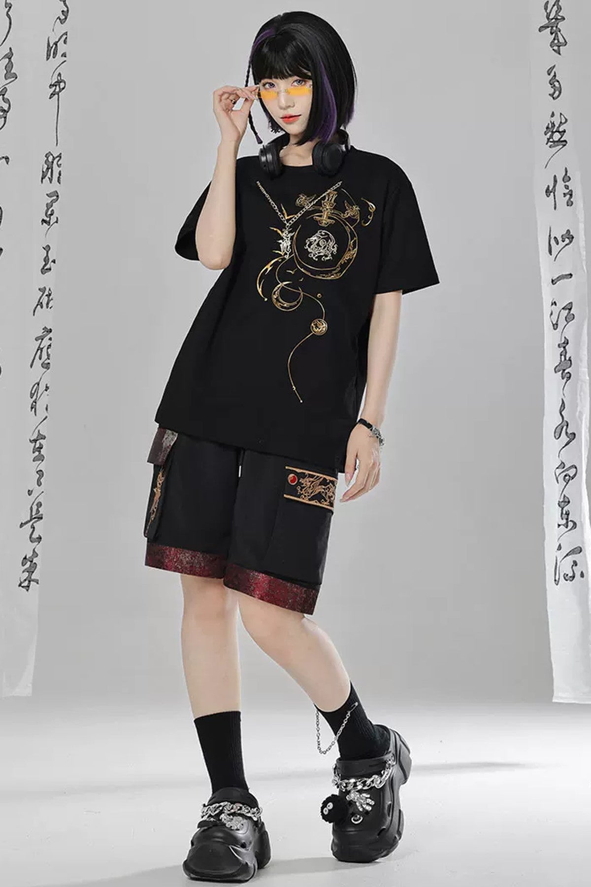 Short-Sleeve Dragon Embroidered T-Shirt and Shorts Set-Up
