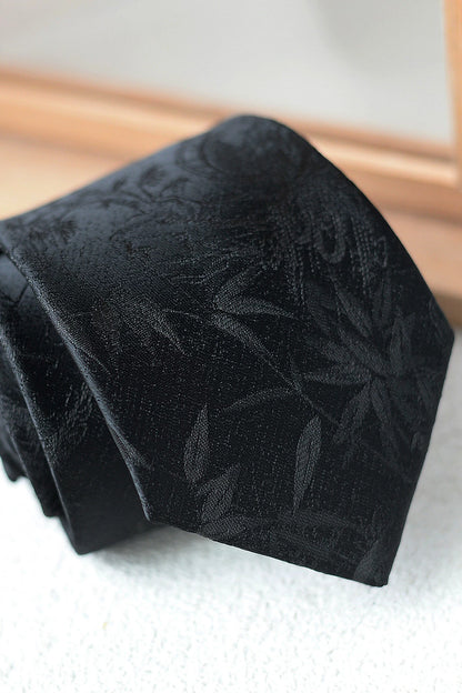 National Style Embroidered Pattern Tie