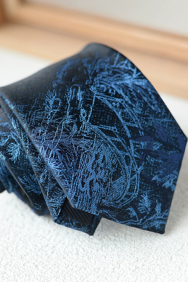 National Style Embroidered Pattern Tie