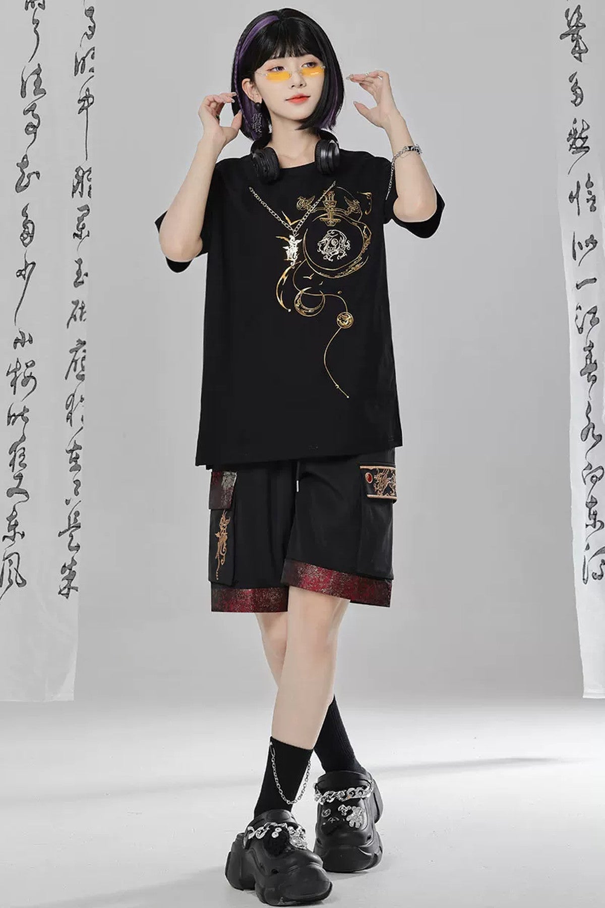 Short-Sleeve Dragon Embroidered T-Shirt and Shorts Set-Up