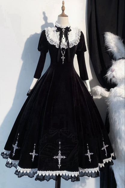 Cross-Cut Light Gothic Lolita Dress
