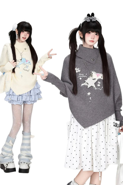Pullover mit hohem Kragen und asymmetrischem Cape
