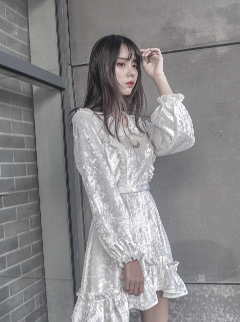 ムーンライトワンポイントベルベットスカートワンピース