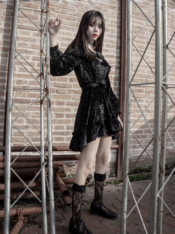 ムーンライトワンポイントベルベットスカートワンピース