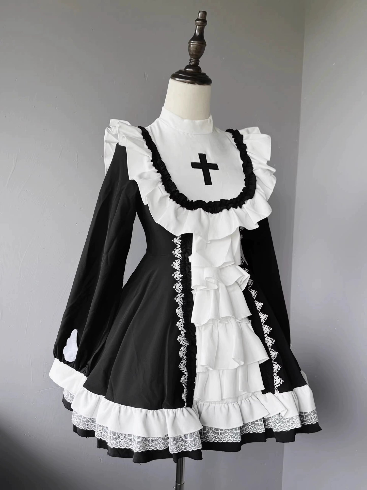 Gothic Sister Frilly Ard Short Dress