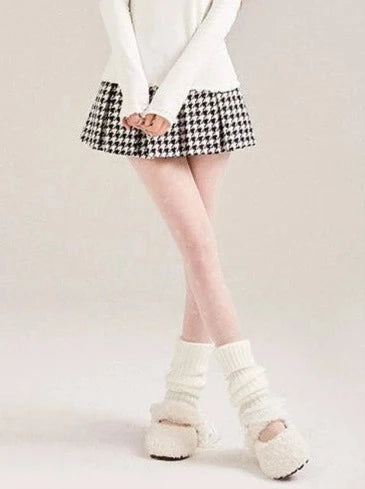 Staggered plaid check A-line pleated skirt