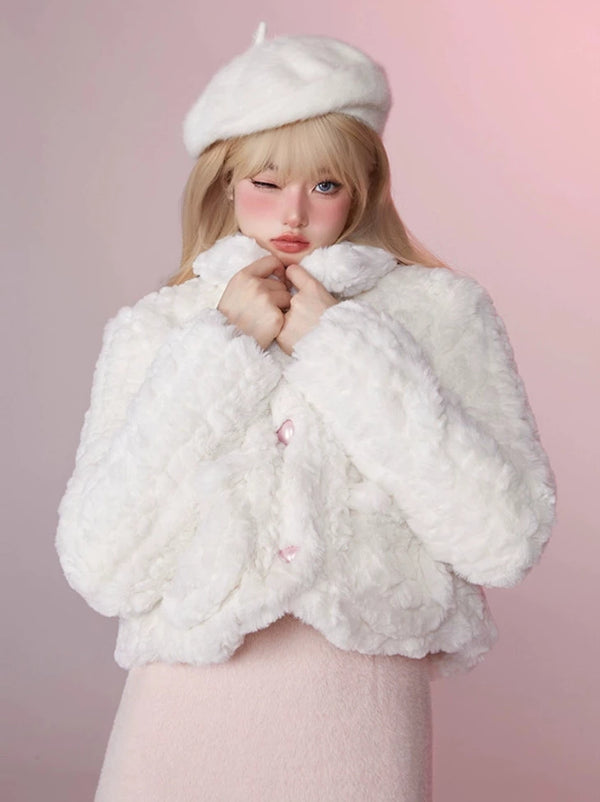 Creamy Waxy White Lapel Love Button Fur Court