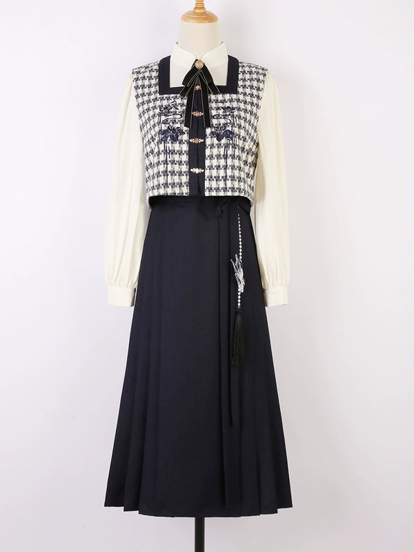 チャイナカレッジジャケット＋バックルチェックベスト＋ブラウス＋プリーツスカート