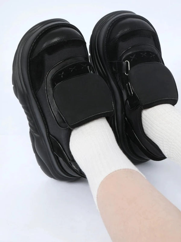 Macaron Dark Little Black Shoes