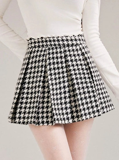 Staggered plaid check A-line pleated skirt