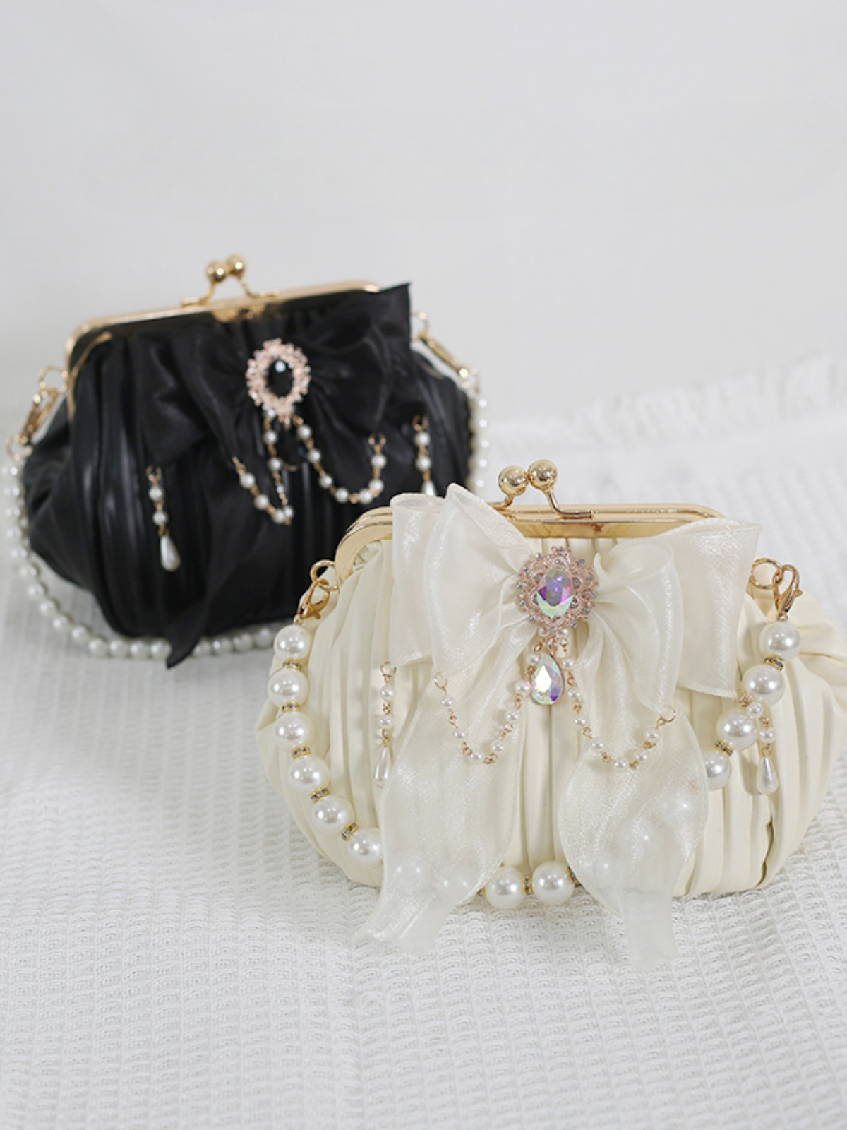 Pearl handle jewel ribbon antique bag