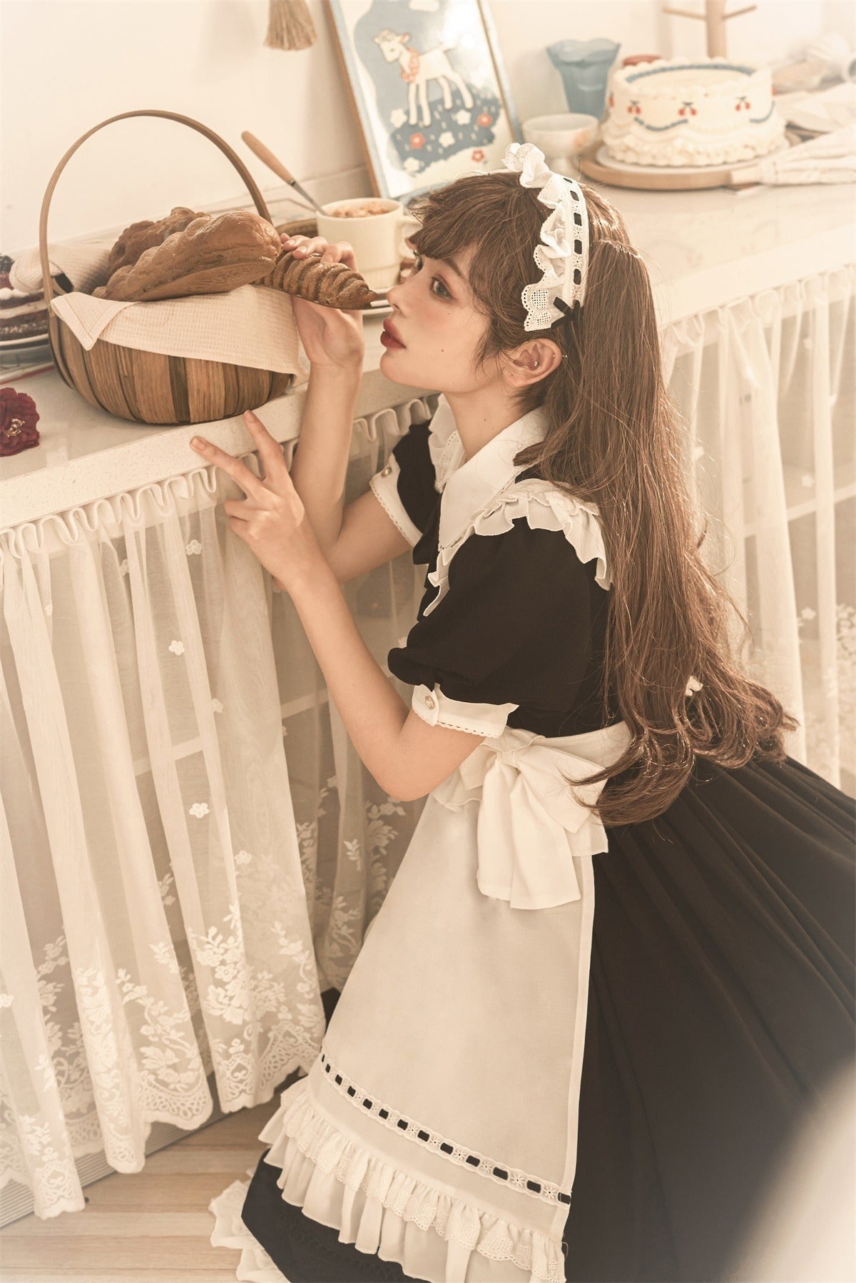 Front ribbon lantern long sleeve maid dress + frill big ribbon apron