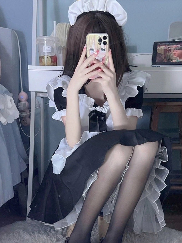 パフスリーブメイドドレス＋エプロン＋カチューシャ４点セット - Belchic