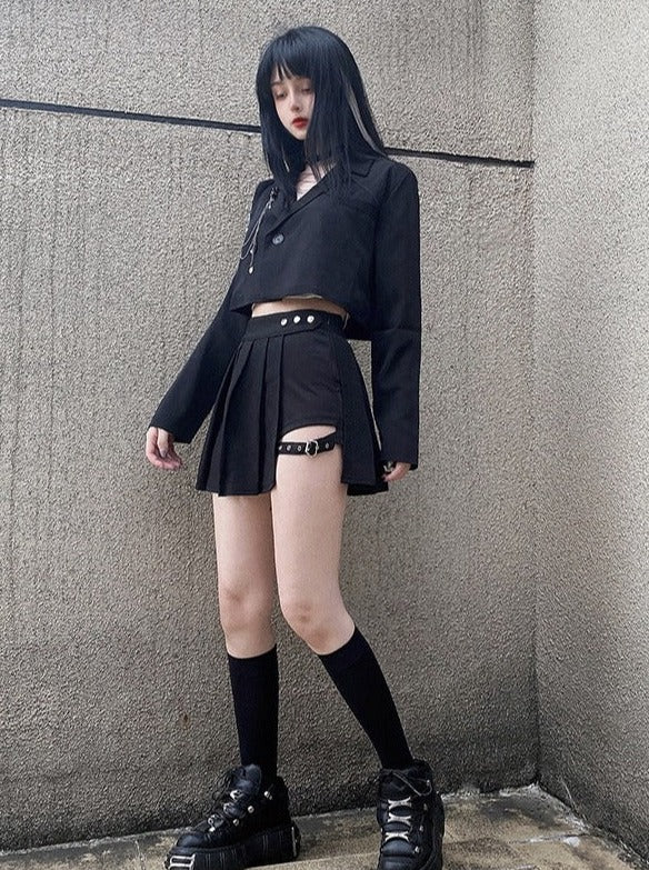 CROPPED JACKET WITH CHAIN ​​STRAP + SPLIT METAL BUCKLE SKIRT