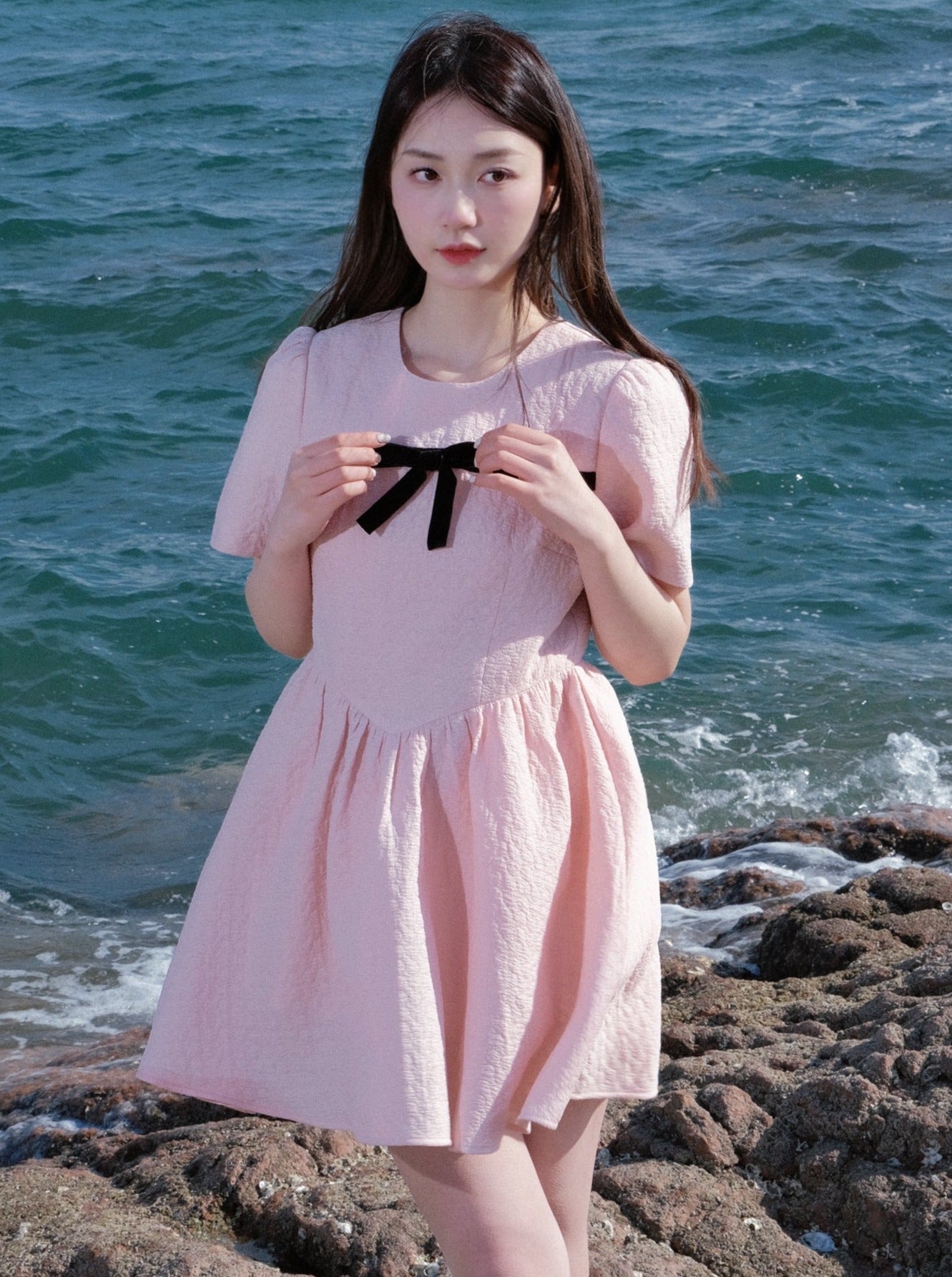 Black ribbon pink dress