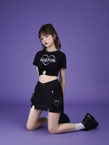 Metal point zip heart slit short pants