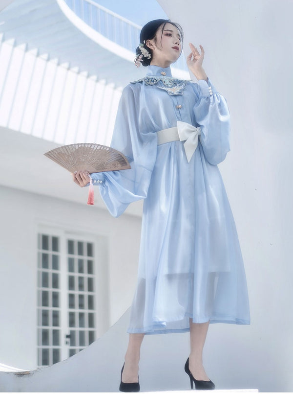 ウエストリボンシアースタンドアップカラーパフスリーブドレス