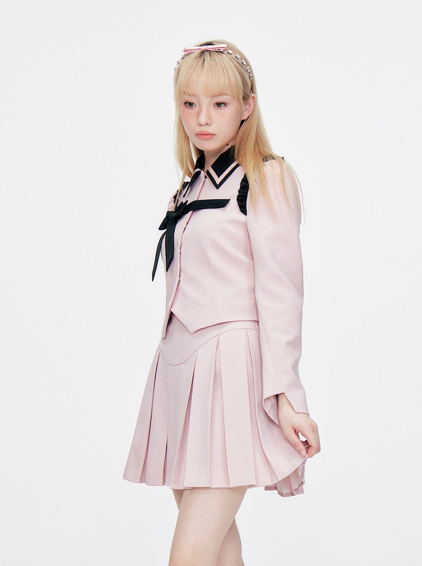 Ribbon jacket + pleated suit short skirt