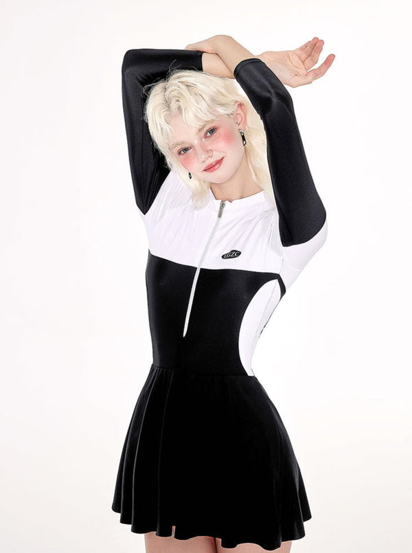 Cover sporty swimming suit