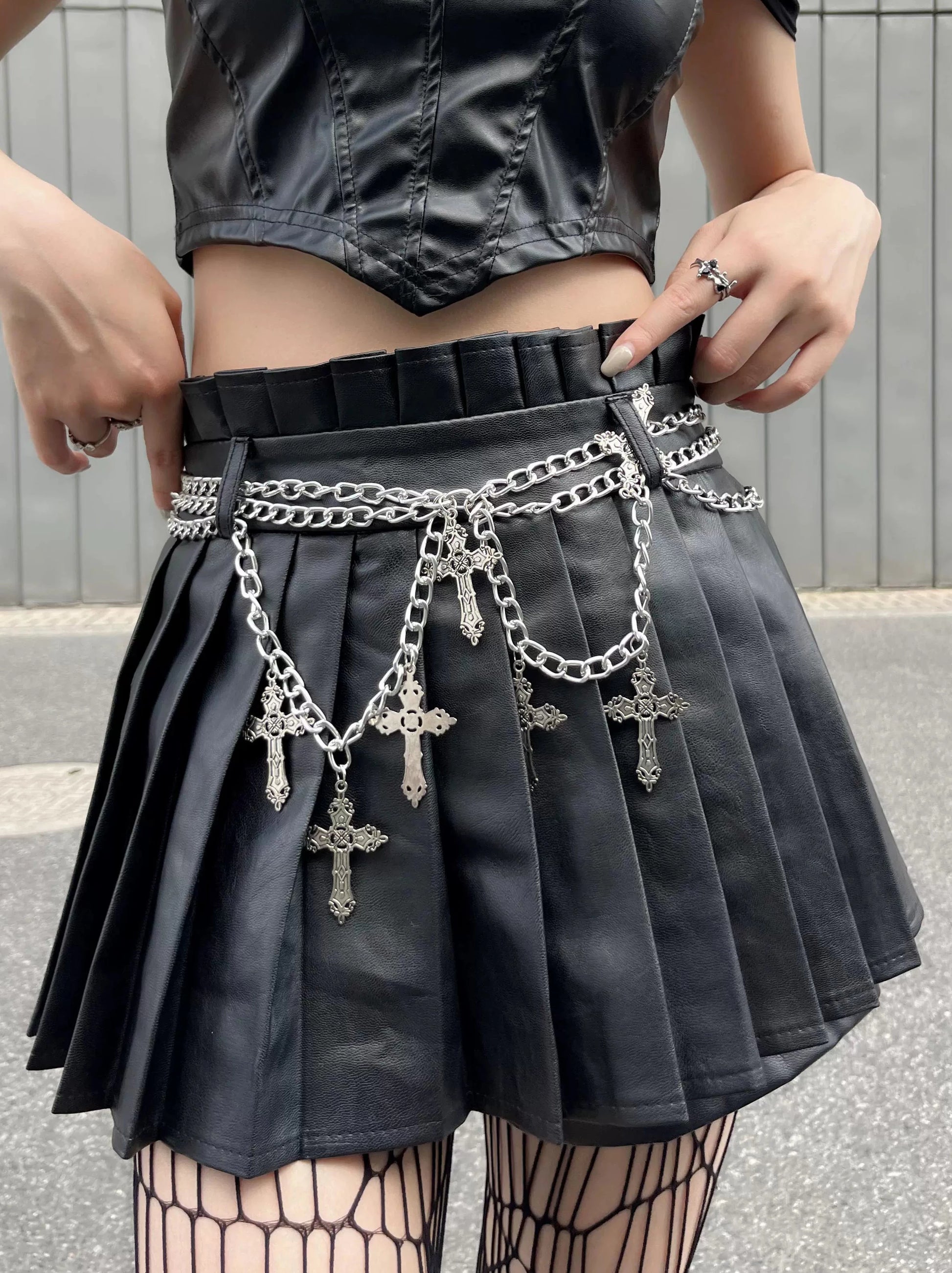 パンクロックブラックレザーチェーンパンツインプリーツスカート – Belchic パンクロックブラックレザーチェーンパンツインプリーツスカート – Belchic
