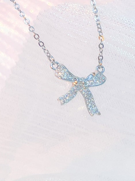 シャイニングエレガントリボンネックレス