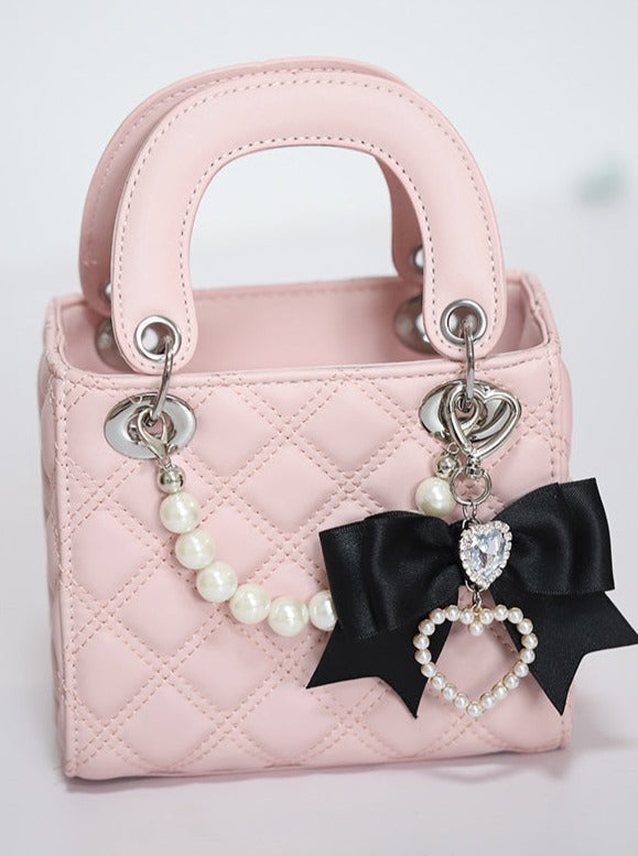 Pearl chain quilting mini bag