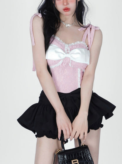 Camisole en dentelle avec ruban rose ballet