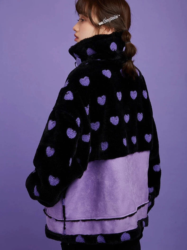 Manteau de fourrure à col roulé noir et violet