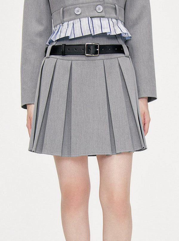 シックグレージャケット＋プリーツスカート