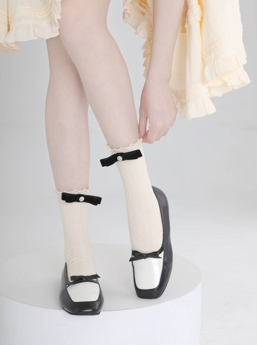 Velvet ribbon socks