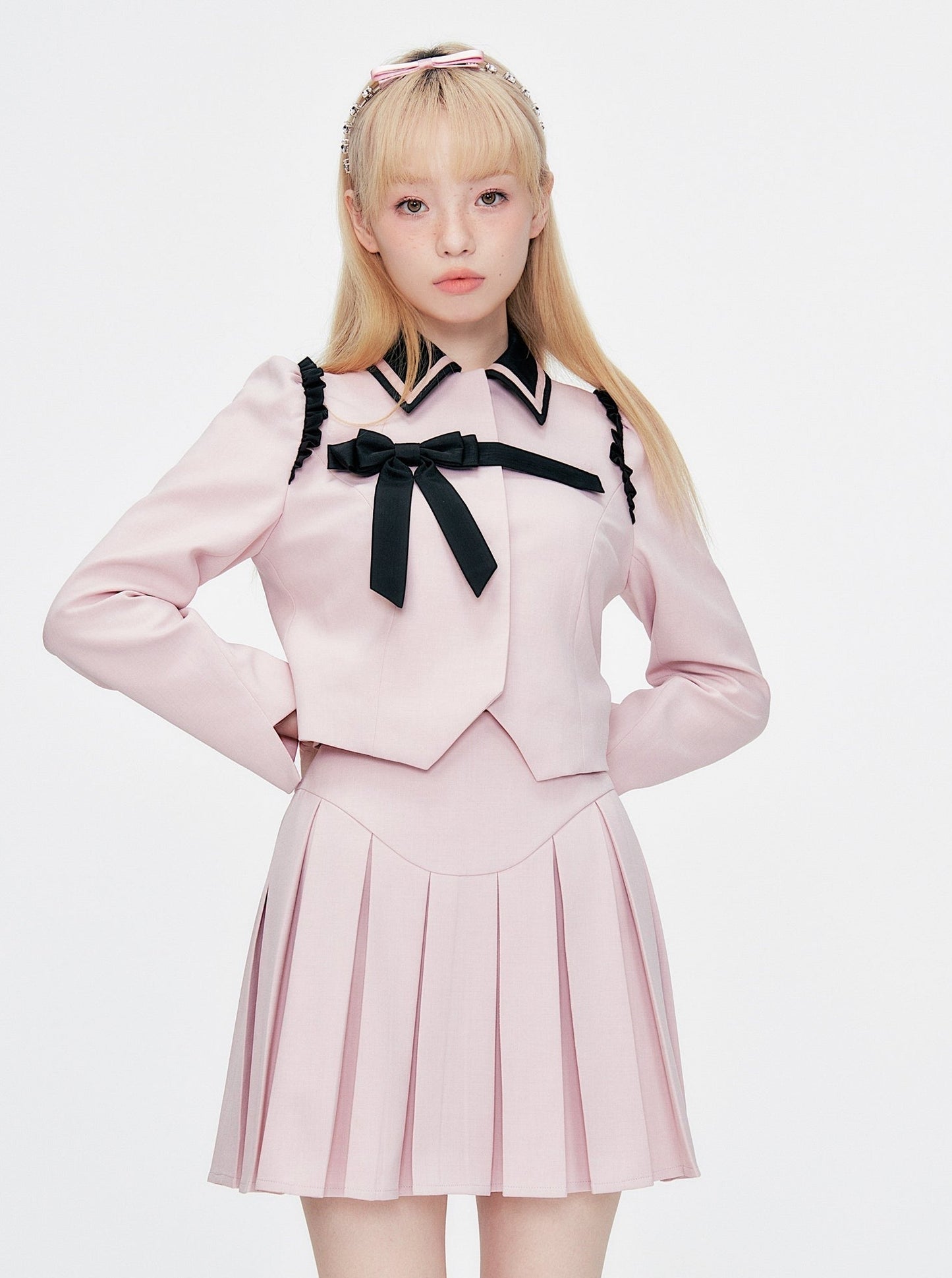 Ribbon jacket + pleated suit short skirt