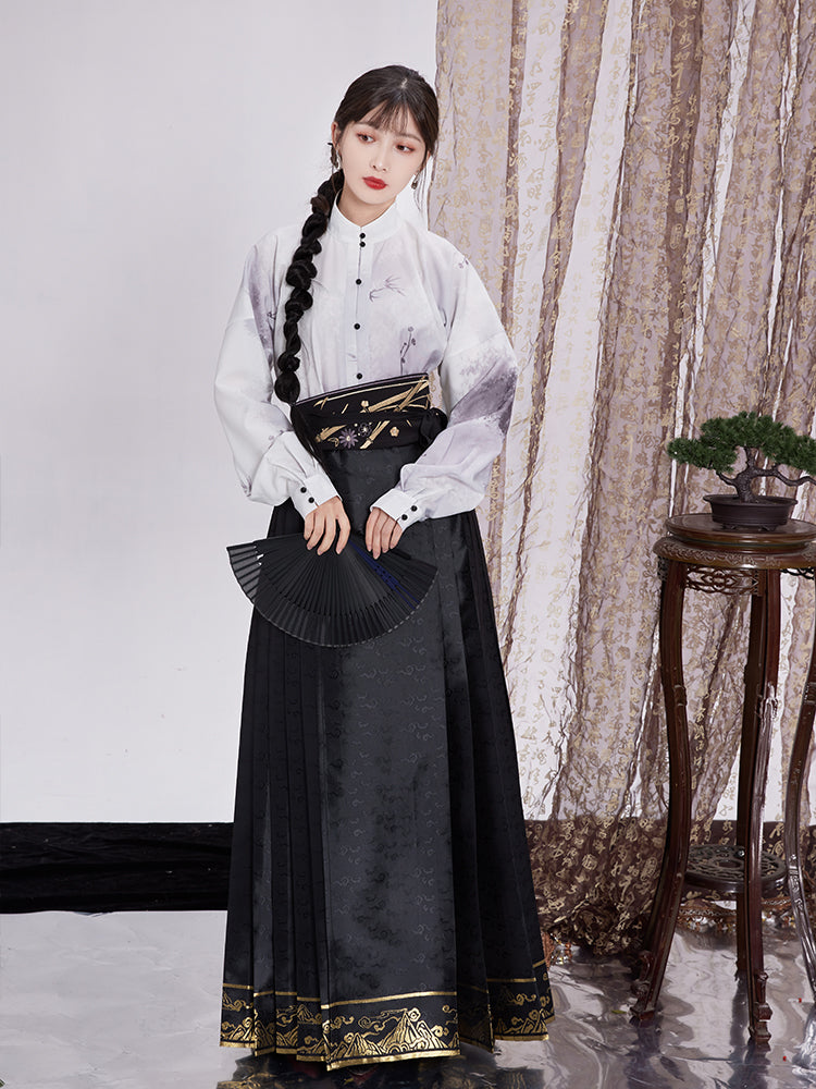 Chemise longue chinoise à col montant et fente + jupe jacquard brodée avec ceinture