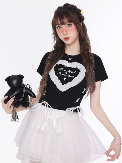 Lovely lace -up frilling heart T -shirt