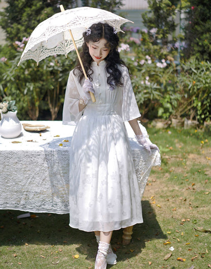 フラワーワンポイトデザインプレーンホワイトウエストマークドレス