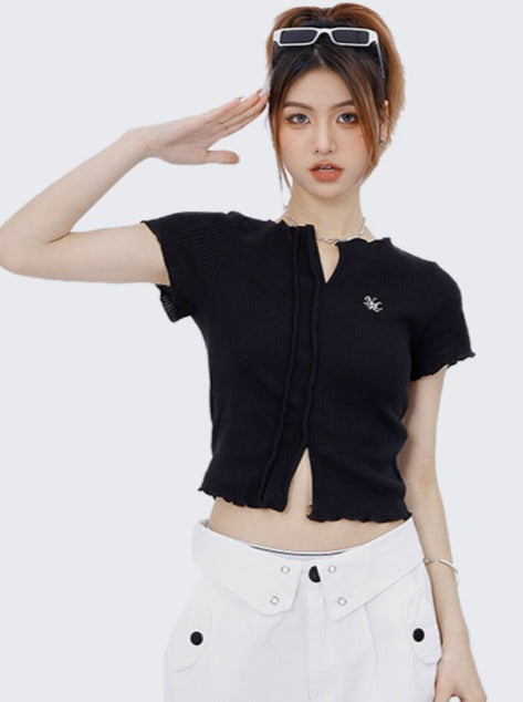 One -point design short tops