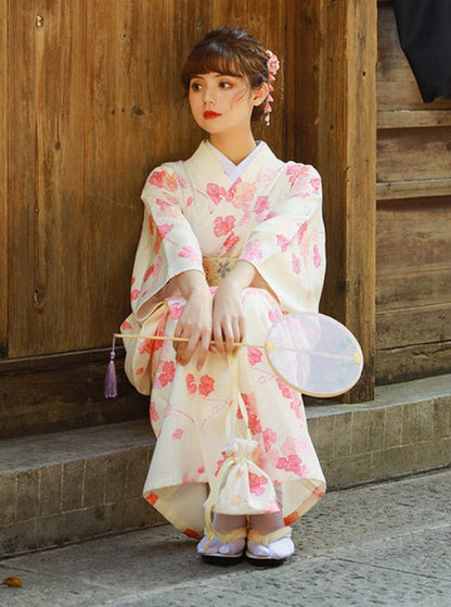 Yukata à motifs floraux
