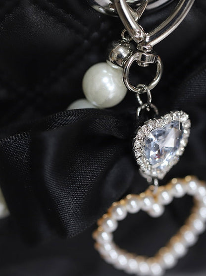 Pearl chain quilting mini bag