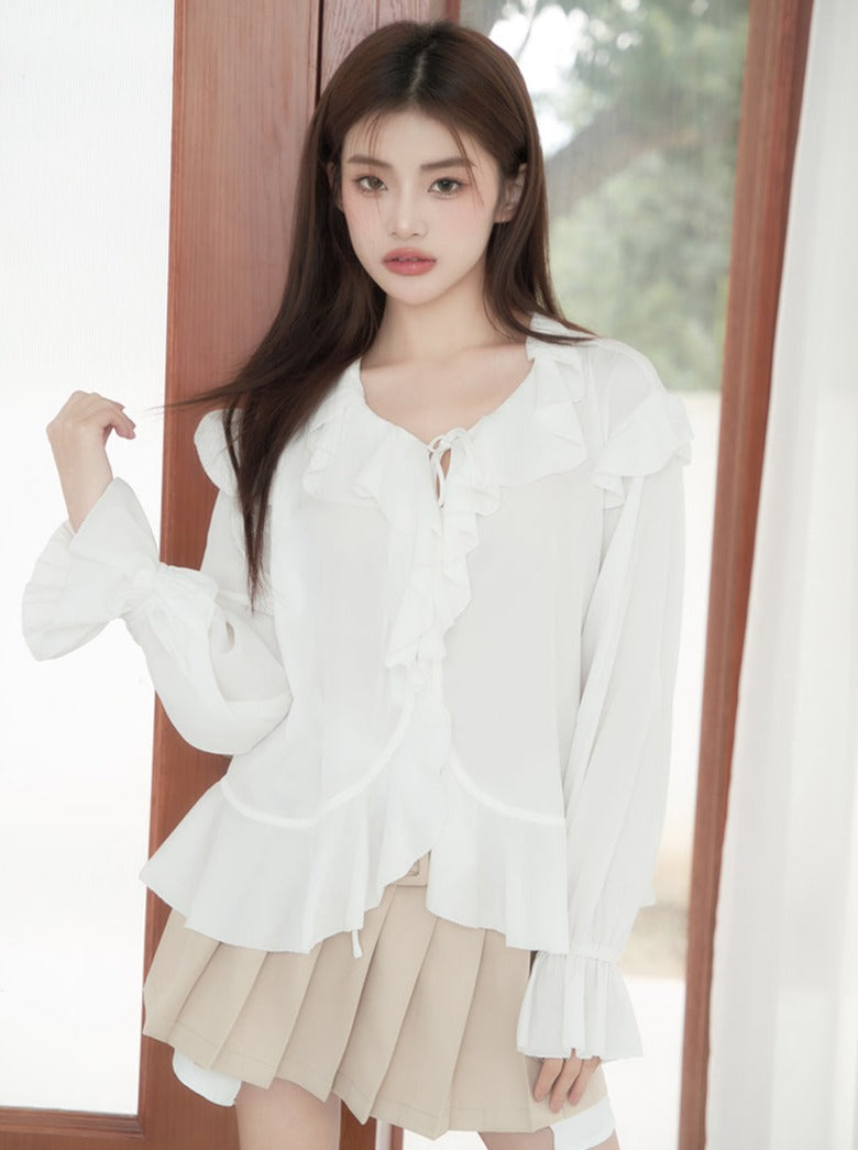 Loose frilled shirt