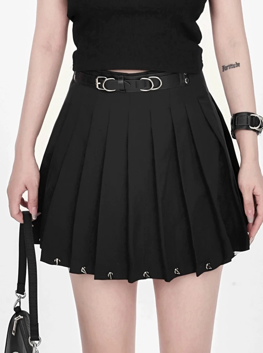 Belt mode pleated skirt