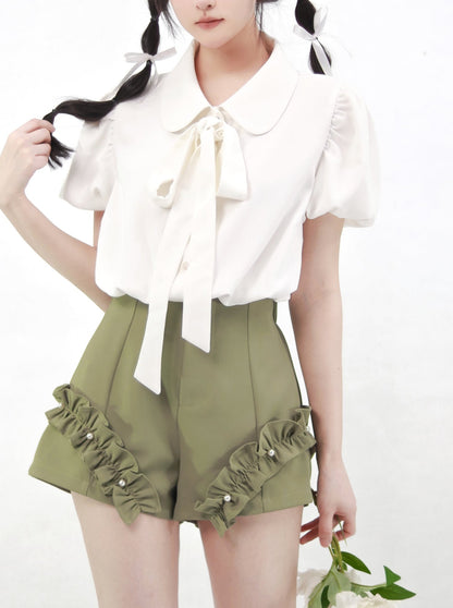 Green skirt + ruffle pants + short shirt + open shoulder shirt