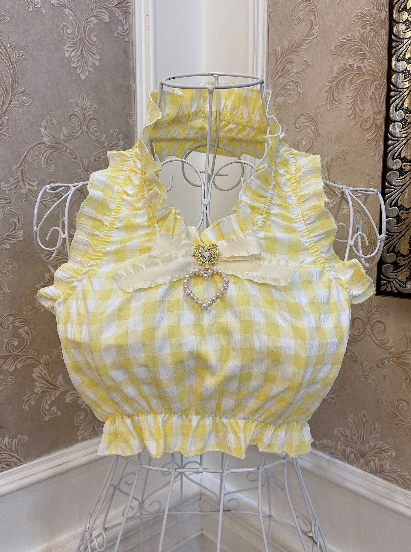 Summer yellow check short tops