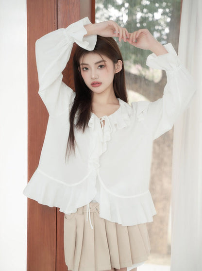 Loose frilled shirt