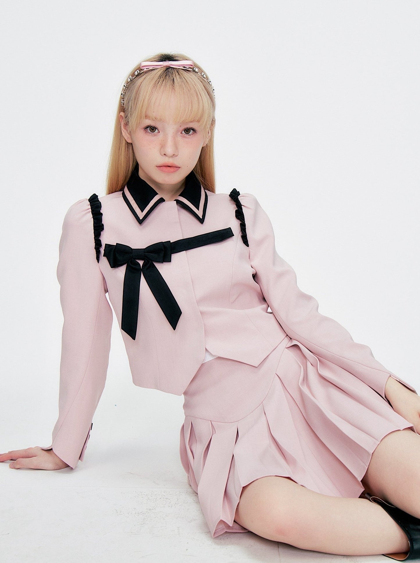 Ribbon jacket + pleated suit short skirt