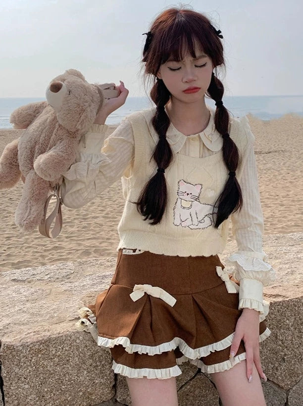Cat cream vest + doll blouse + girly skirt