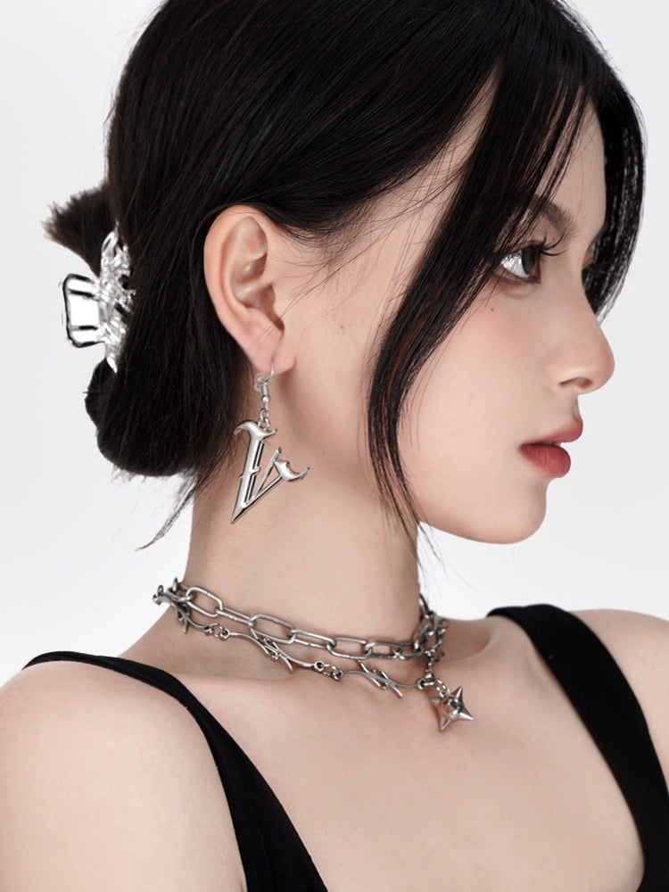 Metal Gothic Letter V Earrings