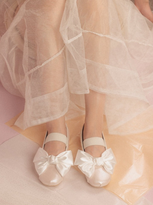 Ribbon flat ballet shoes