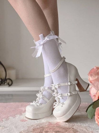 White Tide Riming Ribbon Pearl Shoes